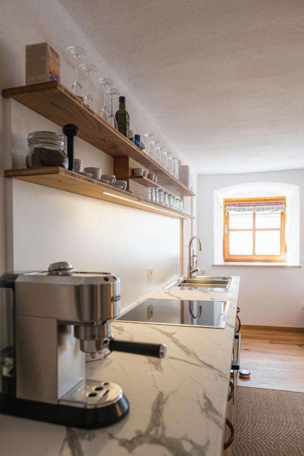 Gehobenes Ambiente In Historischer Wohnung Walting Екстер'єр фото