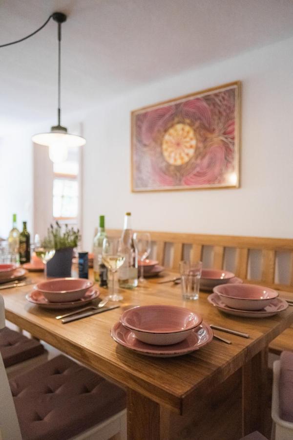 Gehobenes Ambiente In Historischer Wohnung Walting Екстер'єр фото