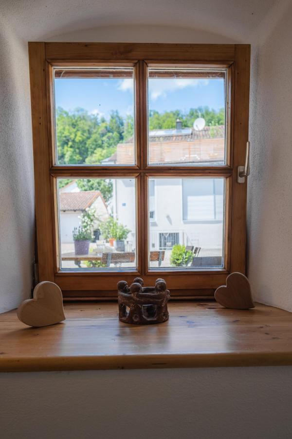 Gehobenes Ambiente In Historischer Wohnung Walting Екстер'єр фото